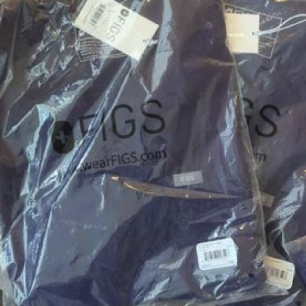 Figs plum color jogger scrubs pants L * with two tops L*